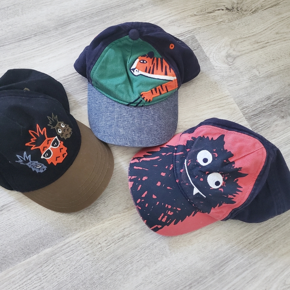 Bundle of 3 toddler hats